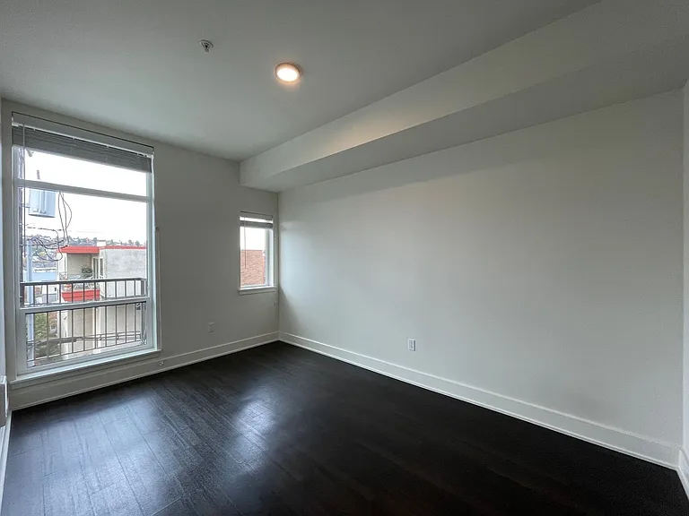 2201 Eastlake Ave E — Photo 23