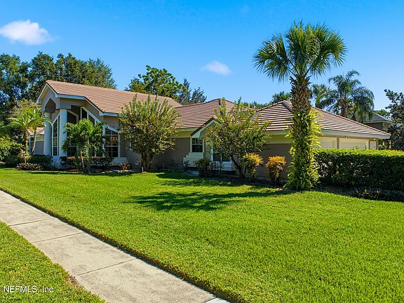 3rd image of 5203 HILLVIEW Lane