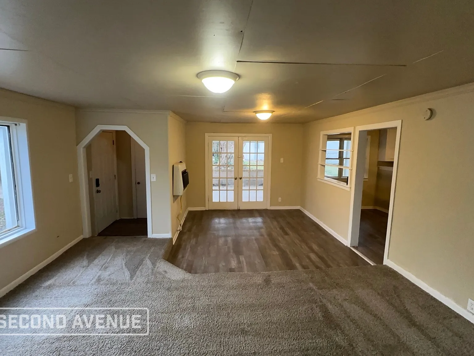 3 bed, 1.0 bath, 1340 sqft, $1,095 — Photo 2