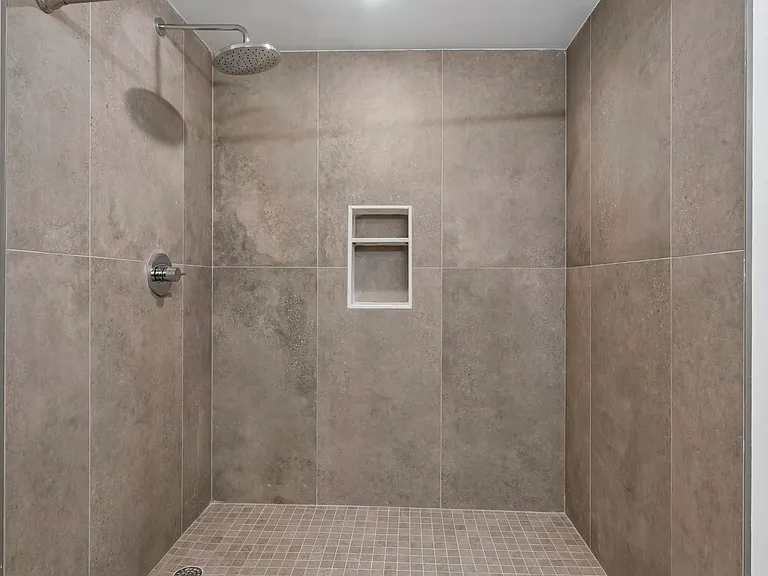 1813 N Howard St — Photo 12