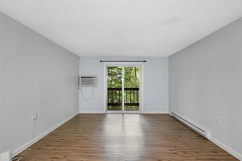 2 bed, 1.0 bath, 980 sqft, $1,770 — Photo 3