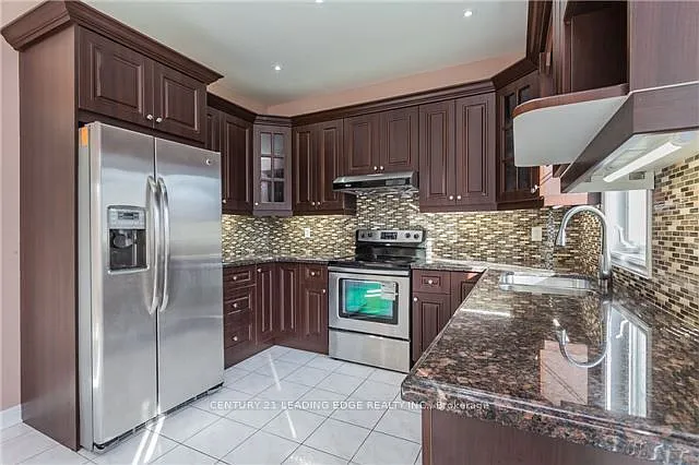 6 bed, $4,900 — Photo 2