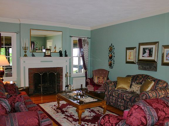 Living Room w/ Fireplace