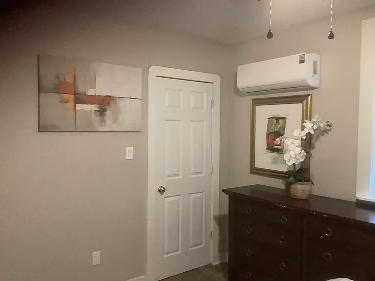 3444 Livingston St — Photo 13