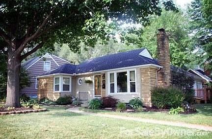 5307 Roe Blvd : Beautiful corner lot with two car garage on 53rd terr.