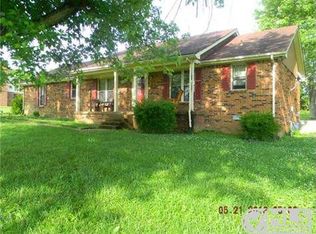517 Hillside Ln, Gallatin, TN 37066