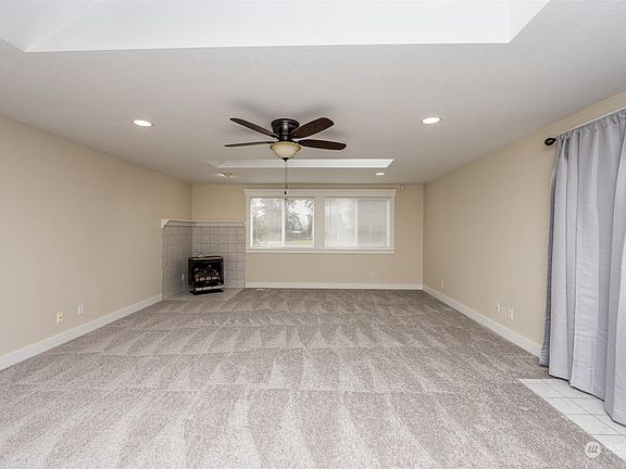 3rd image of 16902 12th Avenue Ct E