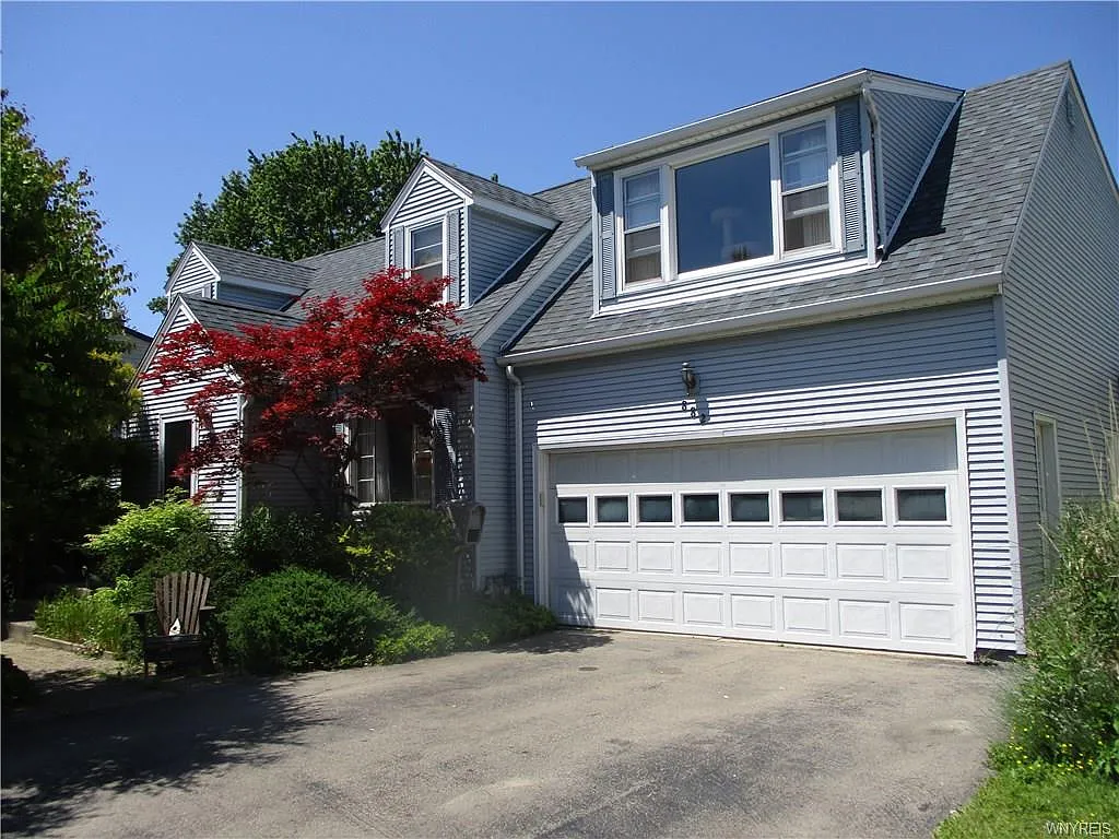 882 Pioneer Dr photo 1