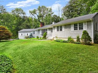 16 Copper Beech Ln, Ridgefield, CT 06877