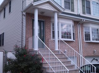 105 Retner St, Staten Island, NY 10305
