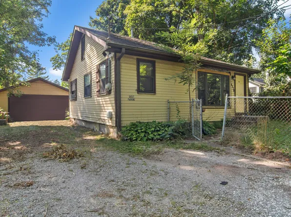 14328 Elm Pl, Cedar Lake, IN 46303