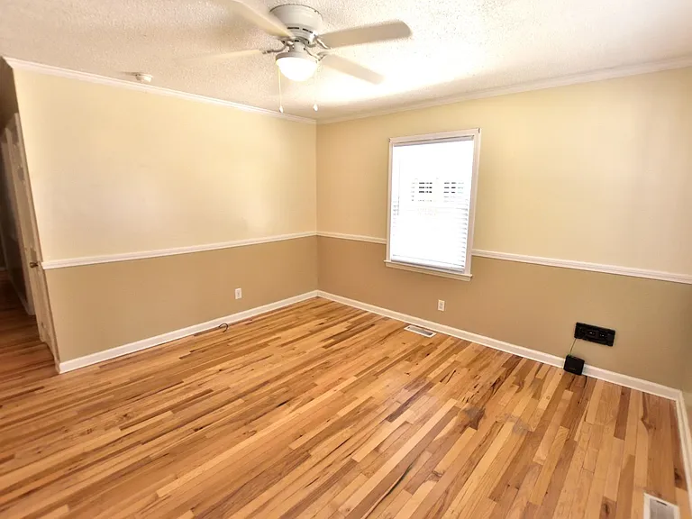 1581 Charter Dr — Photo 3