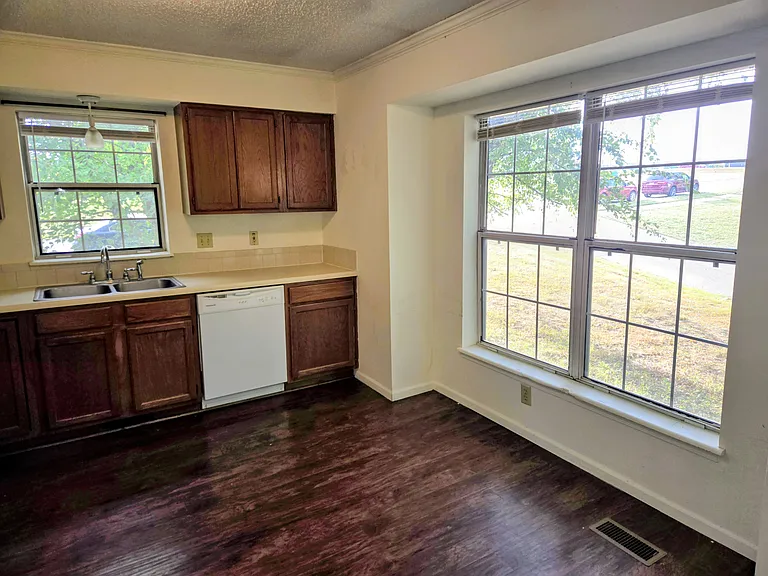 1114 Zoll St #A — Photo 3