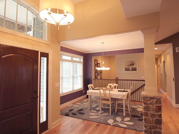 3rd image of 2805 Woodland Dr