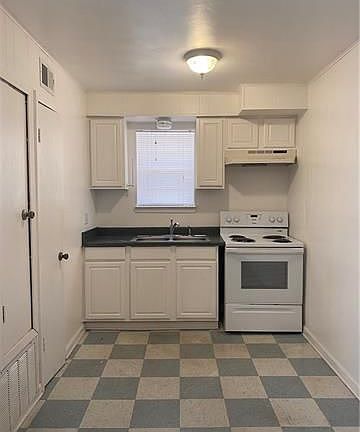 4th image of 3509 Royal St