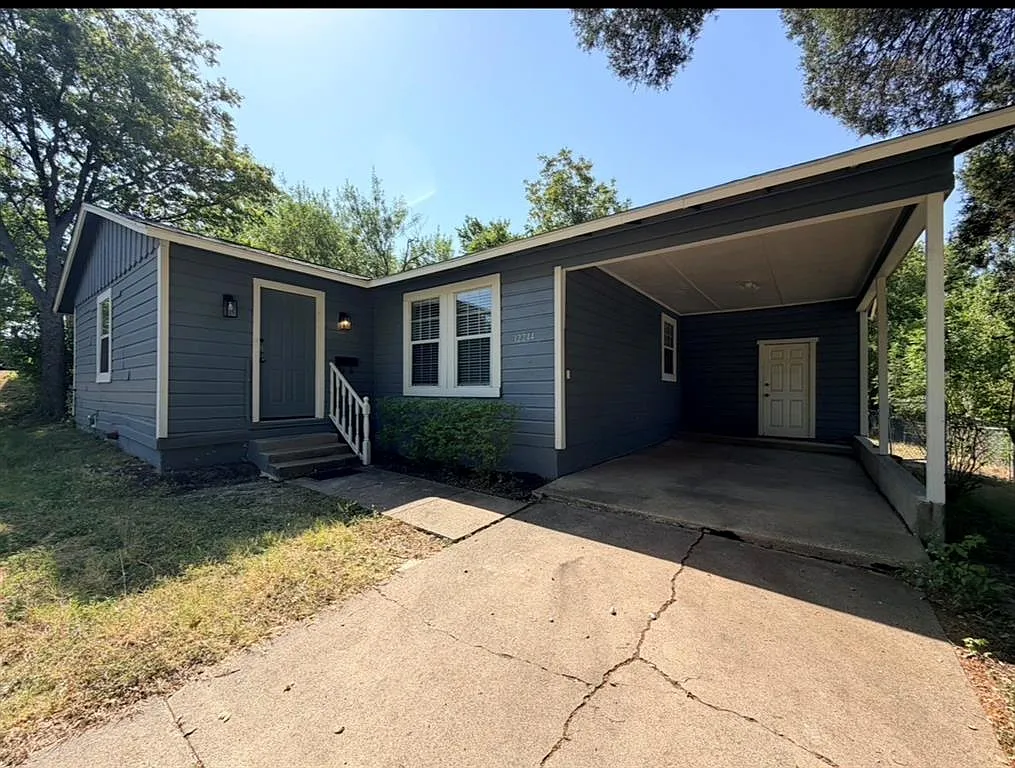 4 bed, 1.5 bath, 1255 sqft, $1,975 — Photo 2