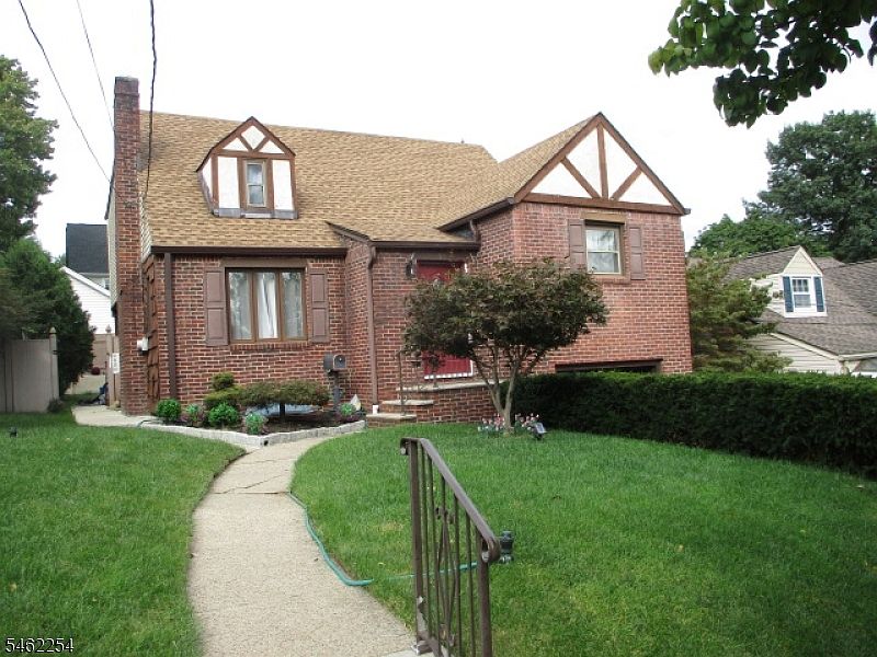 1st image of 32 Newman Ave