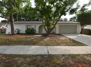 613 Hillpine Way, Brandon, FL 33510