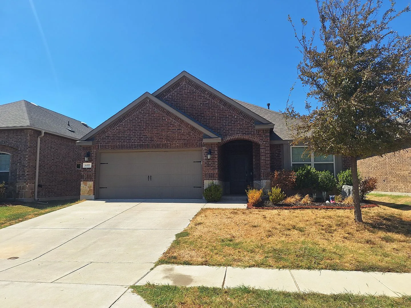Stunning 3-Bed Aubrey Home with Resort Amenities — Photo 2