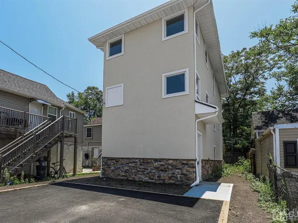 152 Center Ave, Keansburg, NJ 07734