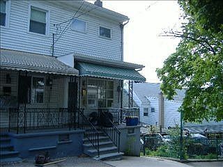 2nd image of 325 High St