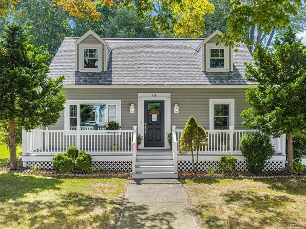 112 Riverview Avenue, Groton, CT 06340