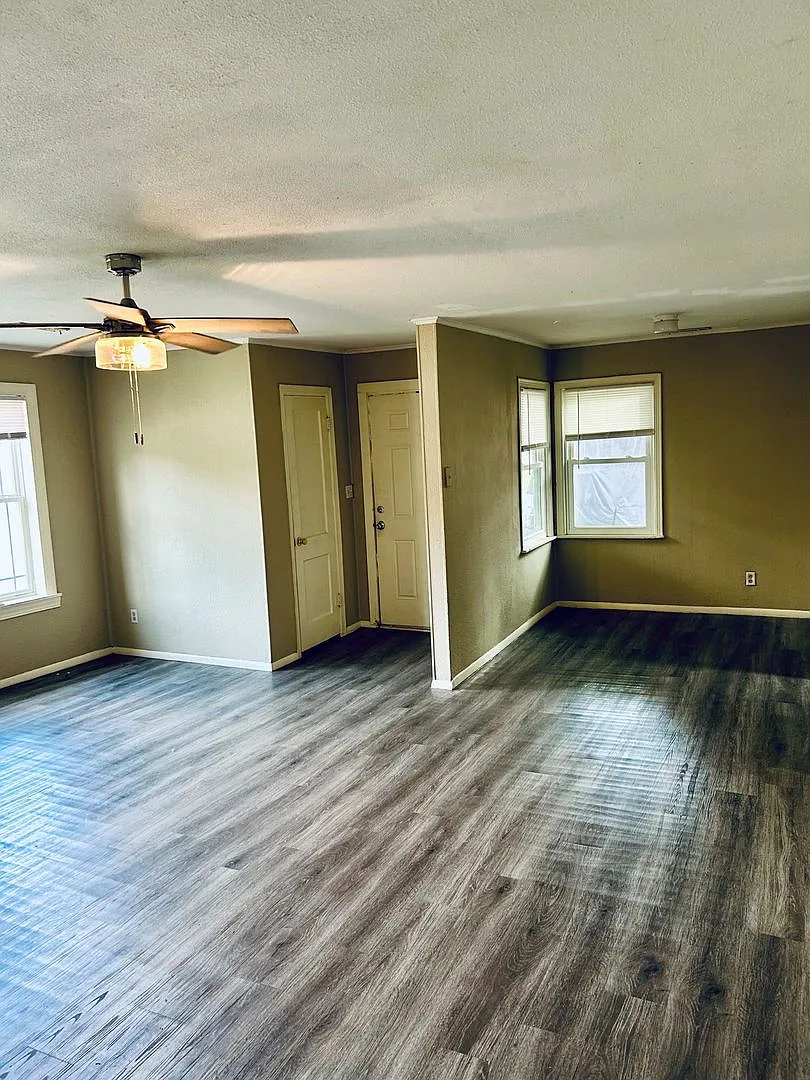 Nice Smaller Home For Rent — Photo 4