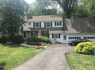 242 S Middletown Rd, Media, PA 19063