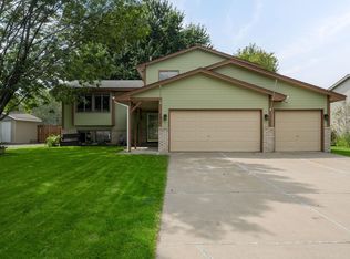 3411 Quarry Ave, Anoka, MN 55303