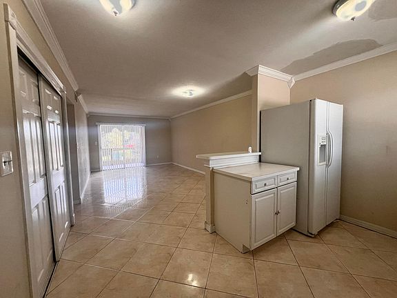 4th image of 6034 Forest Hill Boulevard #209