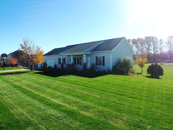 2nd image of 8464 Pebble Dr NE
