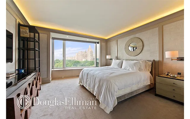 Sold by Douglas Elliman | media 6