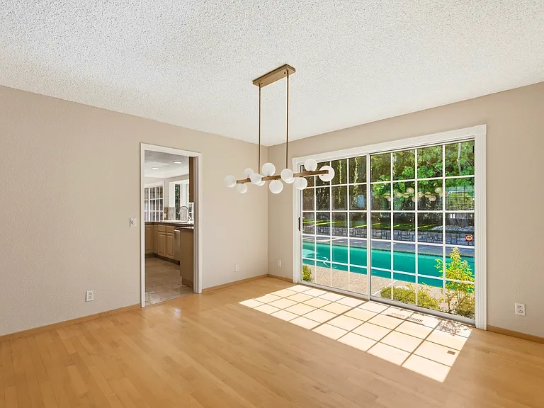 7175 Cahen Dr — Photo 9