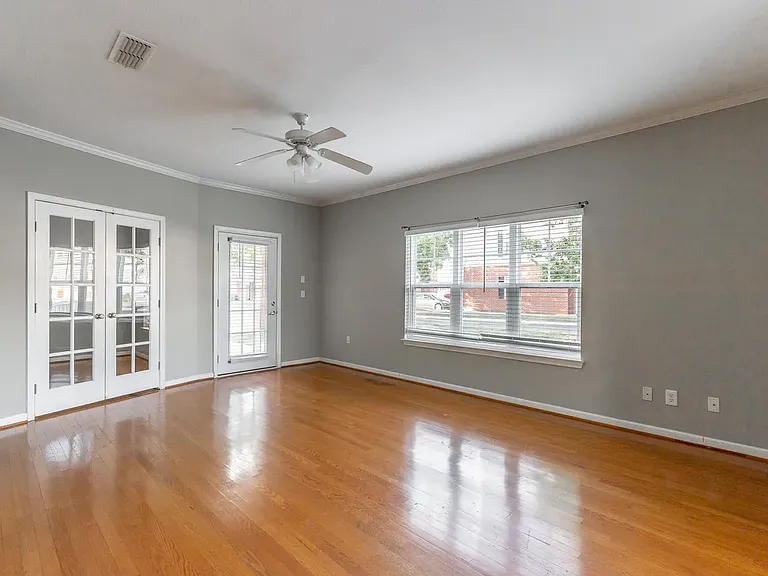 4102 Regency Ct — Photo 6