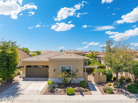 4th image of 405 E HARMONY Way