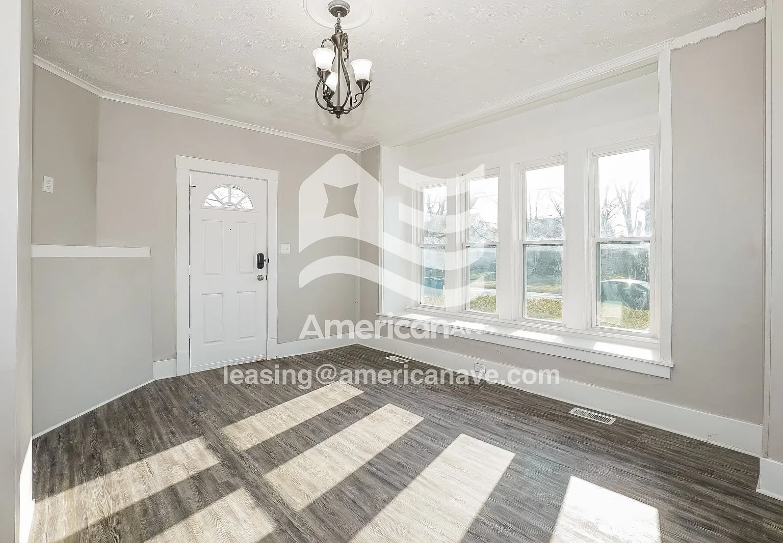 3 bed, 2.0 bath, 1613 sqft, $1,197 — Photo 2