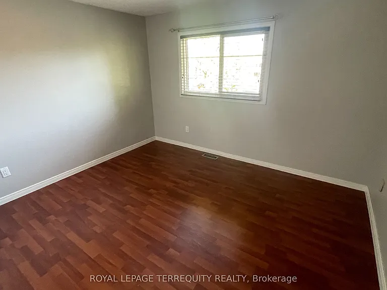 3151 Bracknell Cres — Photo 21