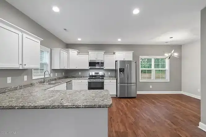 518 Everett Glades — Photo 12