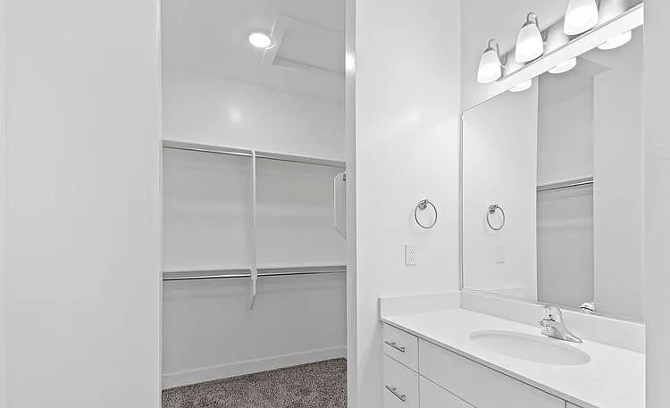 536 N 130 E #204 — Photo 12