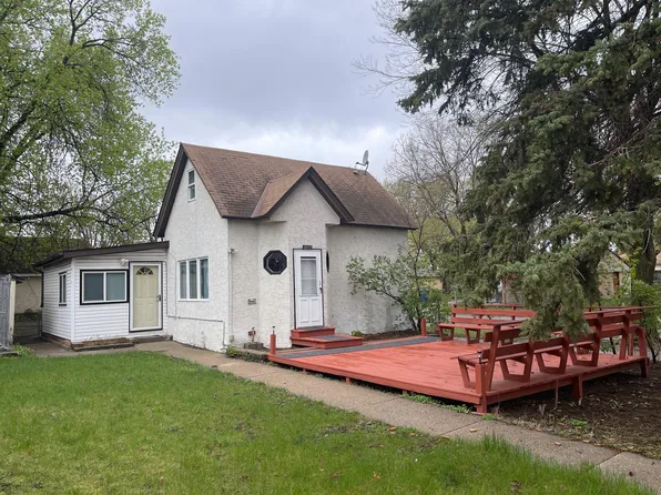 1057 Galtier St, Saint Paul, MN 55117