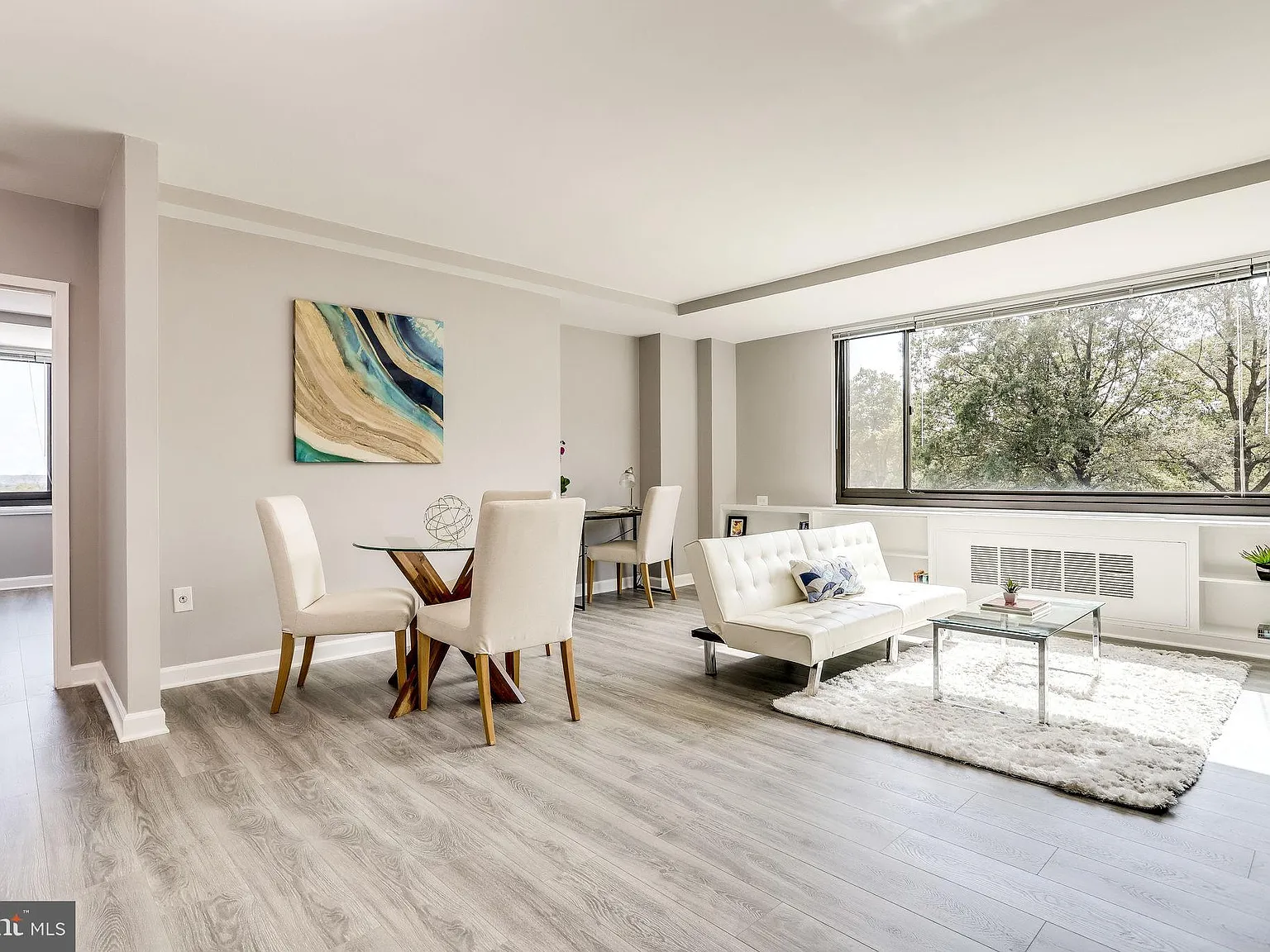 1 bed, 1.0 bath, 716 sqft, $2,350 — Photo 1
