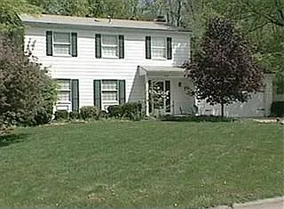 8493 Red Oak Dr NE photo 1