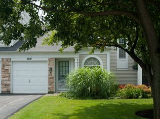 2047 Muirfield Cir, Elgin, IL 60123