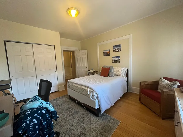 1030 N Marshall St — Photo 11