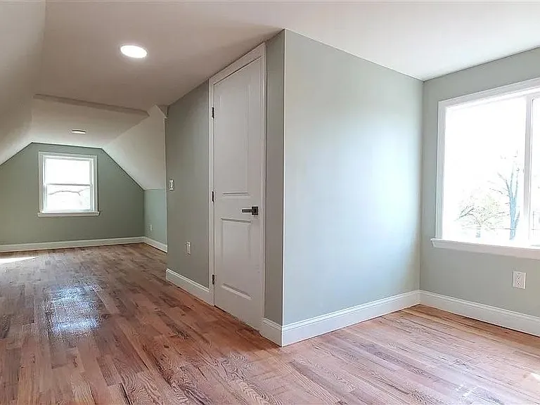 259 Duncan Ave #2 — Photo 9
