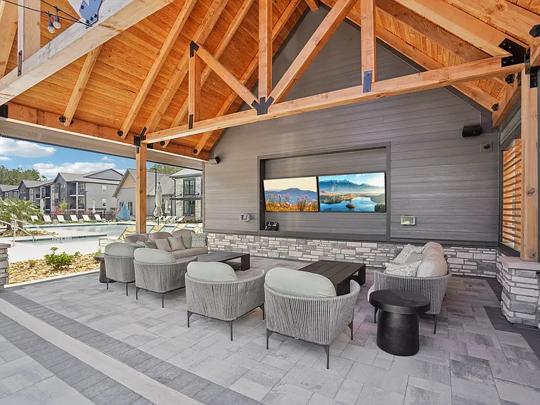 The Pullman Luxury Apartments — Photo 36