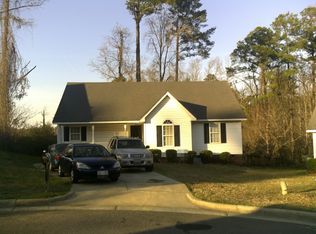 2433 Kingsboro Rd, Raleigh, NC 27610