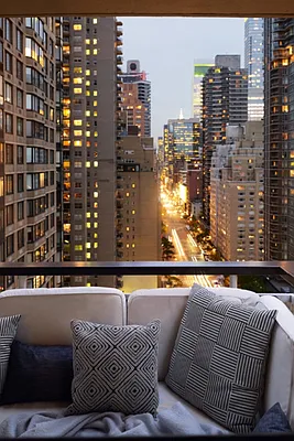 Rented by Corcoran | media 9