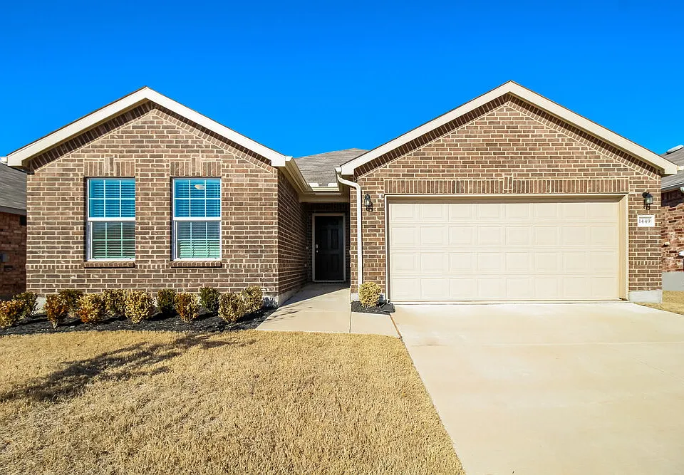1449 Vernon Dr