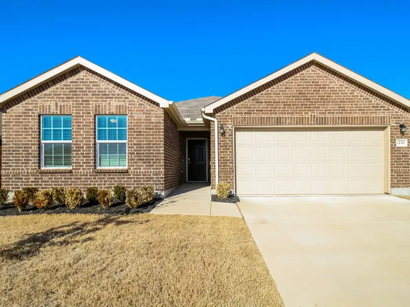 1449 Vernon Dr, Aubrey, TX 76227